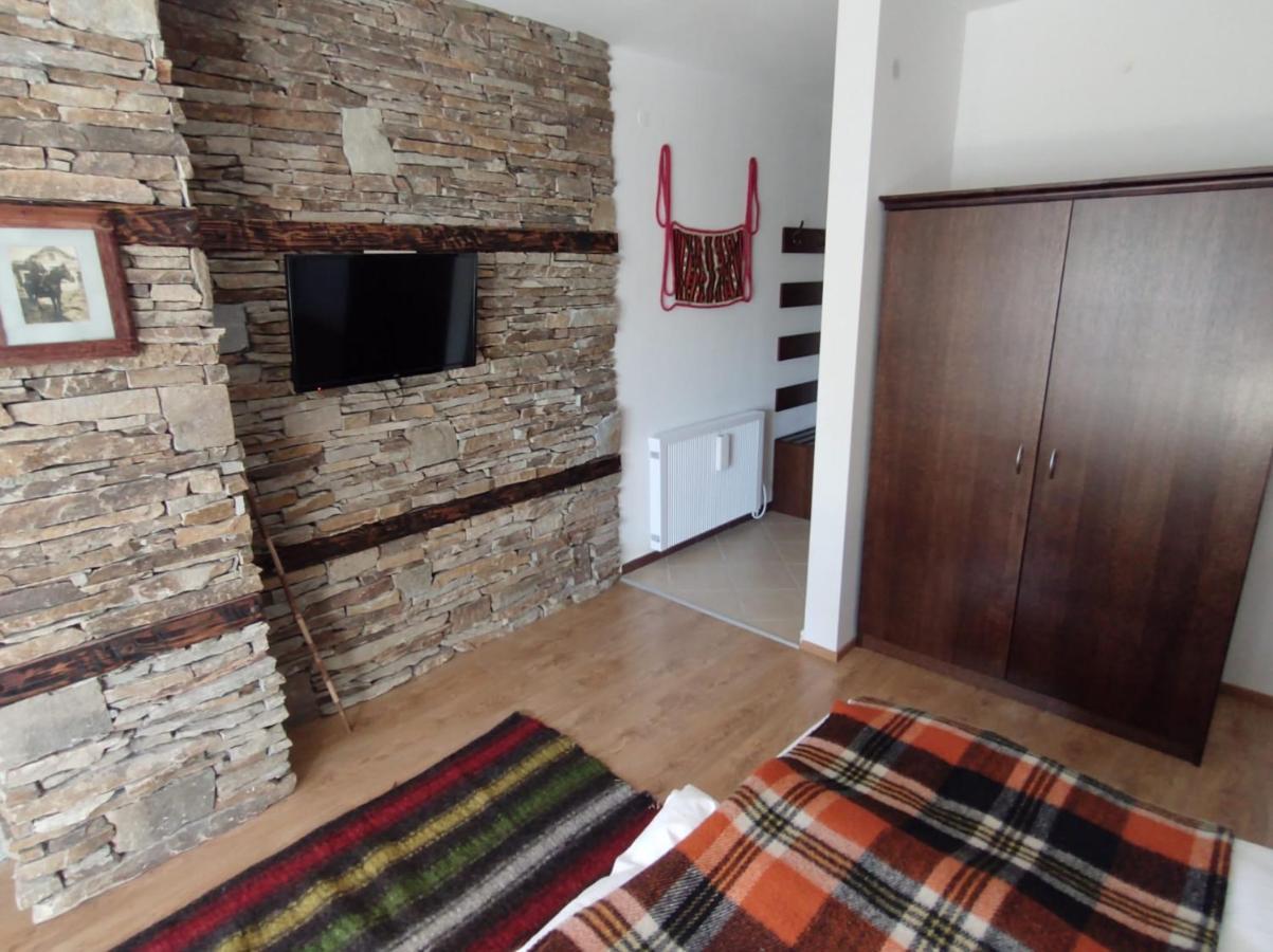 Family Apartment "Cosy Nature" Szmoljan Kültér fotó